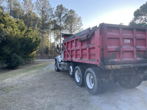 2012 Mack Granite GU713 Dump Truck - Image 10