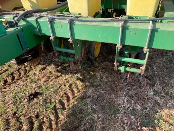 2011 JOHN DEERE 7000  SPLITTER PLANTER - Image 8